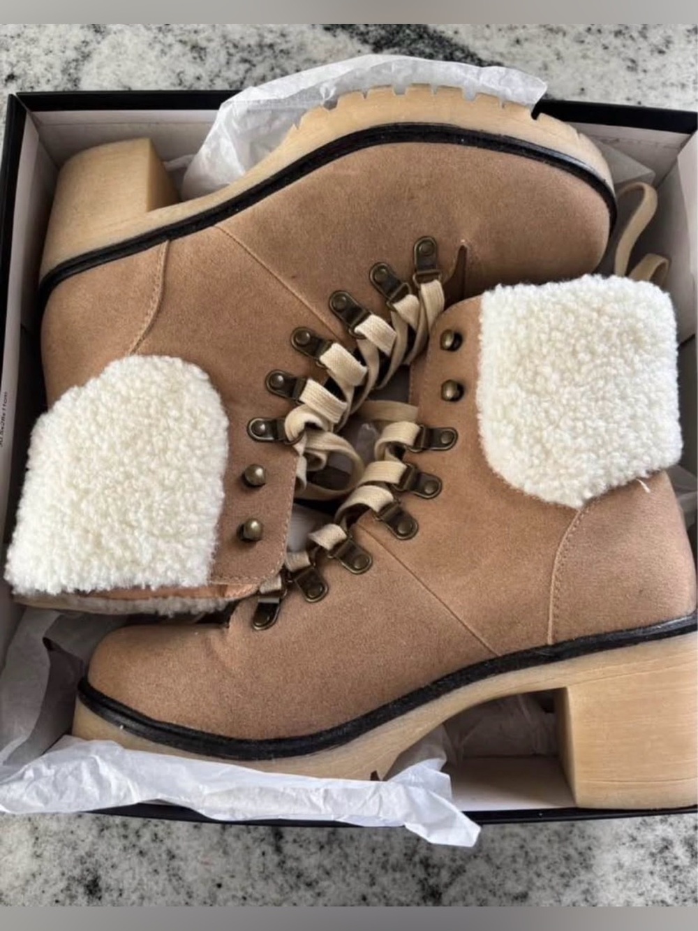VICI Tan Suede Sherpa-Lined Lace-Up Ankle Boots - Size 8 - New In Box - Picture 2 of 7